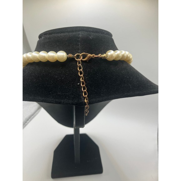 Faux Pearls Gold-Tone Pendant with Rhinestones 18" Necklace! - Picture 8 of 10